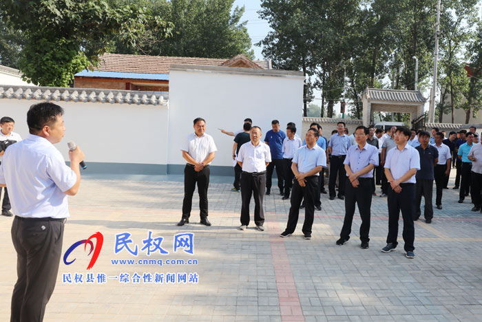 我縣開展2018年上半年鄉(xiāng)鎮(zhèn)重點(diǎn)工作巡查觀摩活動(dòng) 我縣開展2018年上半年鄉(xiāng)鎮(zhèn)重點(diǎn)工作巡查觀摩活動(dòng)