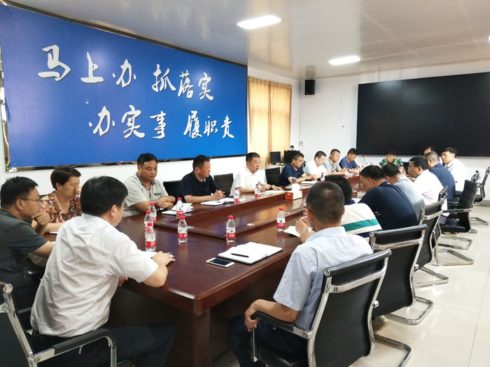 縣委常委、縣委辦公室主任孟亞松到野崗鎮(zhèn)組織開展脫貧攻堅幫扶單位一把手責