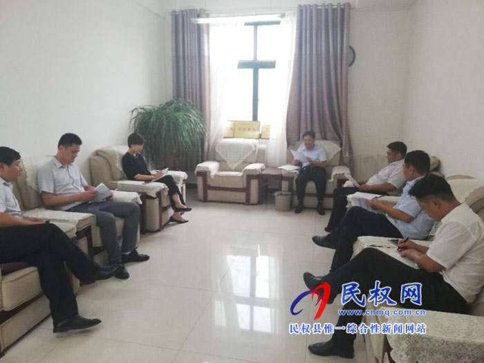我縣各單位、各鄉(xiāng)鎮(zhèn)（街道辦）迅速傳達(dá)貫徹全縣全面提升脫貧攻堅(jiān)質(zhì)量決戰(zhàn)決