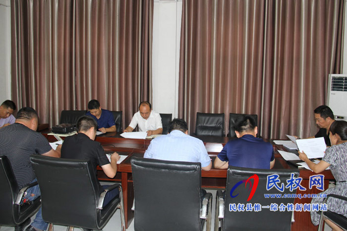 我縣各單位、各鄉(xiāng)鎮(zhèn)（街道辦）迅速傳達(dá)貫徹全縣全面提升脫貧攻堅(jiān)質(zhì)量決戰(zhàn)決