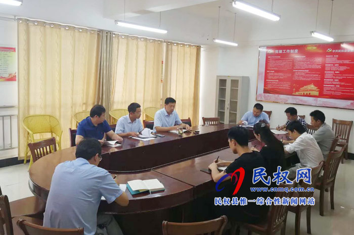 我縣各單位、各鄉(xiāng)鎮(zhèn)（街道辦）迅速傳達(dá)貫徹全縣全面提升脫貧攻堅(jiān)質(zhì)量決戰(zhàn)決