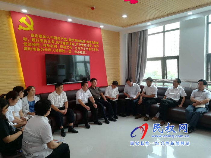 我縣各單位、各鄉(xiāng)鎮(zhèn)（街道辦）迅速傳達(dá)貫徹全縣全面提升脫貧攻堅(jiān)質(zhì)量決戰(zhàn)決