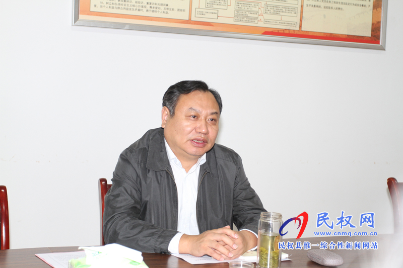 市委常委、常務(wù)副市長吳祖明到龍?zhí)伶?zhèn)邢莊村開展“三·五”基層工作日活動