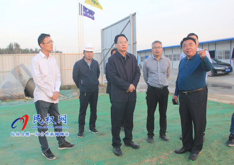 縣委常委、常務(wù)副縣長李啟峰查看全縣城建項目推進(jìn)情況