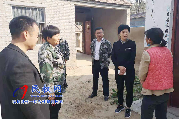 縣人大常委會主任周燕到王莊寨鎮(zhèn)督導脫貧攻堅工作 縣人大常委會主任周燕到王莊寨鎮(zhèn)督導脫貧攻堅工作
