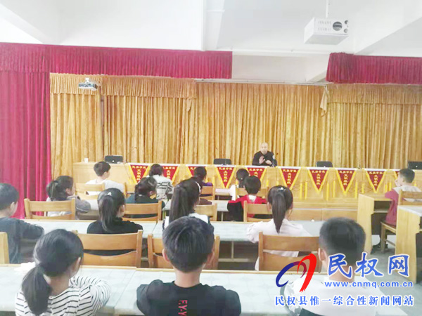 民族學(xué)校繼續(xù)開展“文明班級(jí)”月月評(píng)活動(dòng) 民族學(xué)校繼續(xù)開展“文明班級(jí)”月月評(píng)活動(dòng)