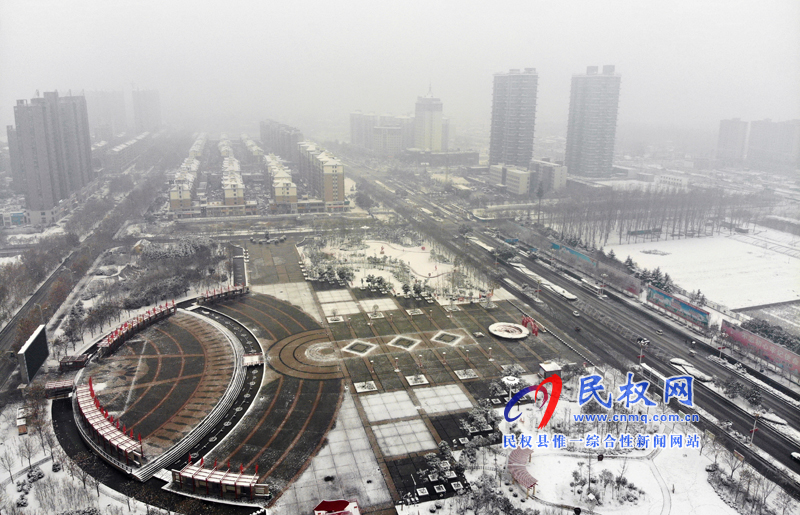 我縣今冬的第一場雪飄然而至 我縣今冬的第一場雪飄然而至
