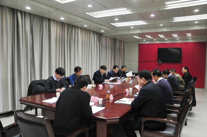 縣委副書記、縣長張團結(jié)主持召開縣長辦公會