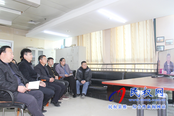 我縣各鄉(xiāng)鎮(zhèn)（街道辦）、縣直各單位認(rèn)真組織全體干部集中收聽(tīng)收看慶祝改革開(kāi)放40周年大會(huì)