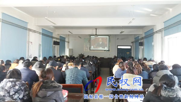 我縣各鄉(xiāng)鎮(zhèn)（街道辦）、縣直各單位認(rèn)真組織全體干部集中收聽(tīng)收看慶祝改革開(kāi)放40周年大會(huì)
