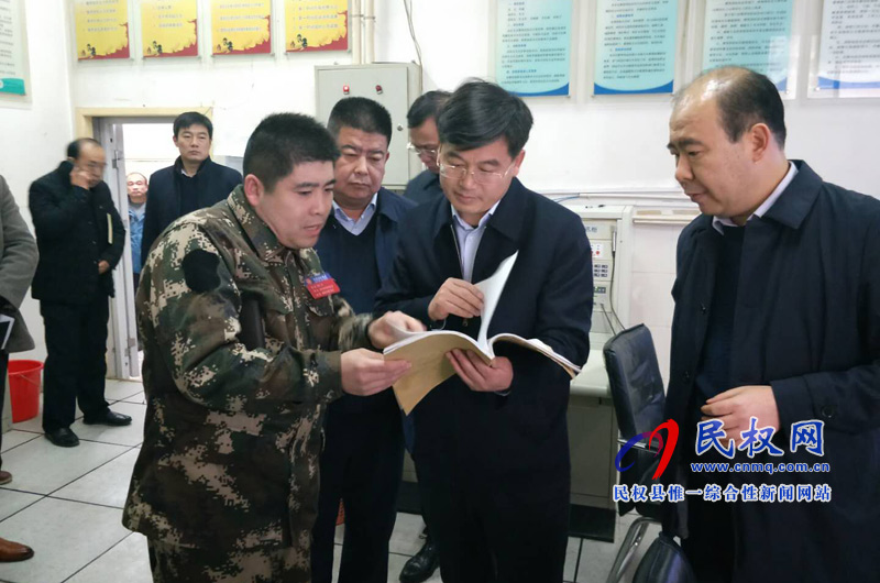 縣委副書記、縣長張團(tuán)結(jié)檢查安全生產(chǎn)工作
