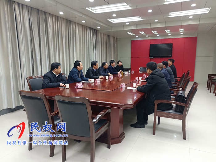 縣委書(shū)記姬脈常會(huì)見(jiàn)金祖發(fā)洽談新能源汽車合作事宜 縣委書(shū)記姬脈常會(huì)見(jiàn)金祖發(fā)洽談新能源汽車合作事宜