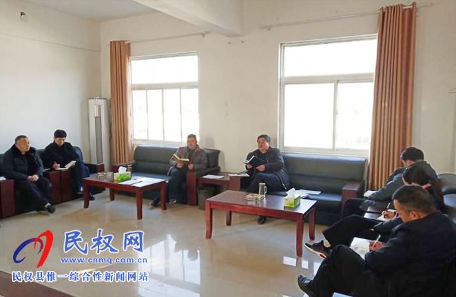我縣各單位、各鄉(xiāng)鎮(zhèn)（街道辦）迅速傳達(dá)貫徹經(jīng)濟(jì)工作會(huì)議和“講政治、勇?lián)?dāng)、馬上就辦、一抓到底”活動(dòng)精神