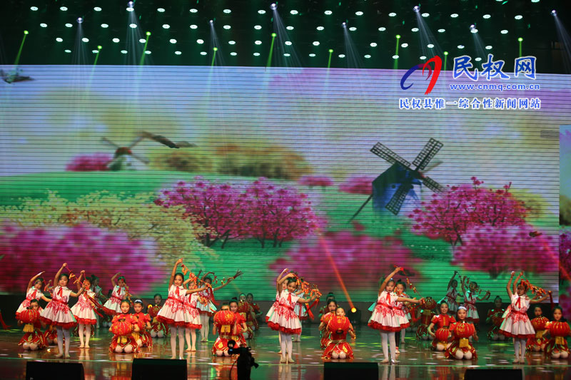 筑夢春天 舞動(dòng)民權(quán)——2019年民權(quán)春節(jié)聯(lián)歡晚會(huì)精彩上演 筑夢春天 舞動(dòng)民權(quán)——2019年民權(quán)春節(jié)聯(lián)歡晚會(huì)精彩上演