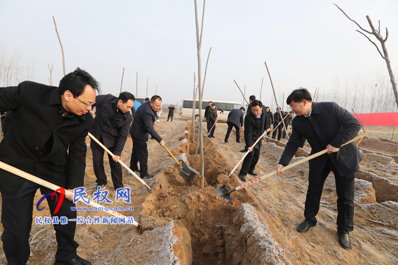 縣領(lǐng)導(dǎo)新春植樹(shù)添新綠