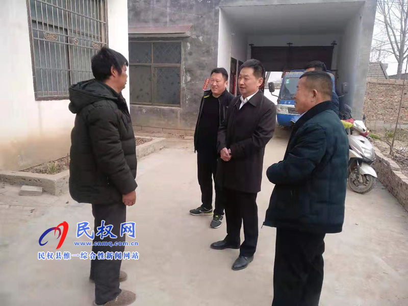 縣委常委、縣委辦公室主任孟亞松到野崗鎮(zhèn)調(diào)研督導(dǎo)脫貧總攻工作