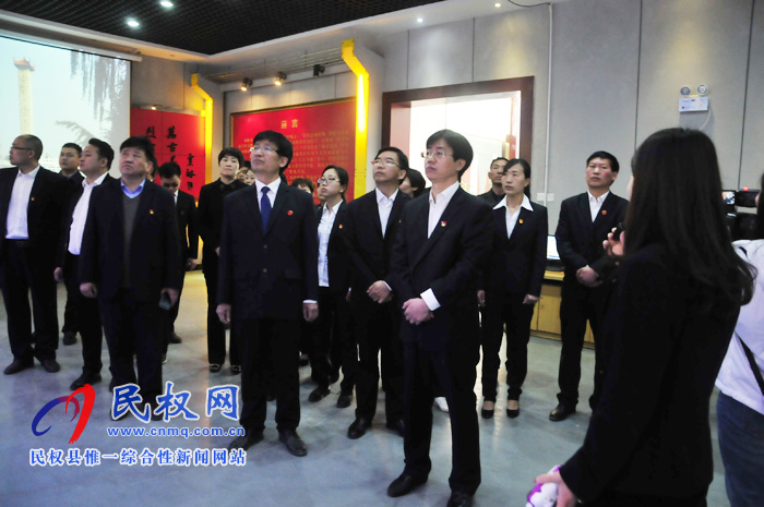 縣高新區(qū)到睢杞戰(zhàn)役紀(jì)念館開展革命烈士公祭活動
