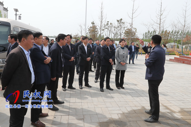 睢縣黨政考察團蒞民考察農(nóng)村人居環(huán)境改善工作 睢縣黨政考察團蒞民考察農(nóng)村人居環(huán)境改善工作