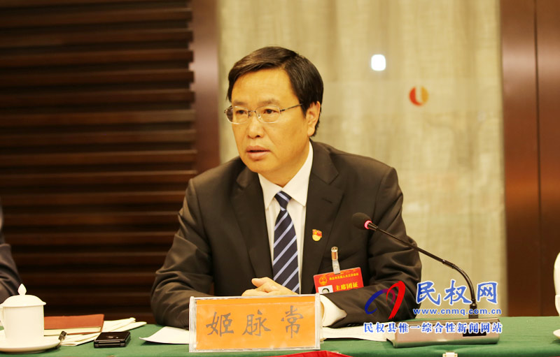 市政協(xié)主席曾昭寶參加民權(quán)代表團(tuán)審議市政府工作報(bào)告和計(jì)劃、財(cái)政工作報(bào)告