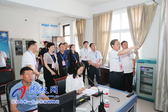 市人大常委會副主任、縣委書記姬脈常帶隊巡視高考工作