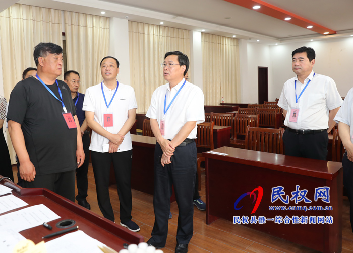 市人大常委會副主任、縣委書記姬脈常帶隊巡視高考工作