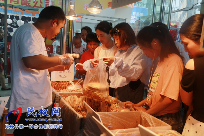 2019民權(quán)首屆蘇杭絲綢展暨生活用品博覽會(huì)在我縣夢(mèng)蝶會(huì)展中心今日拉開序幕 2019民權(quán)首屆蘇杭絲綢展暨生活用品博覽會(huì)在我縣夢(mèng)蝶會(huì)展中心今日拉開序幕