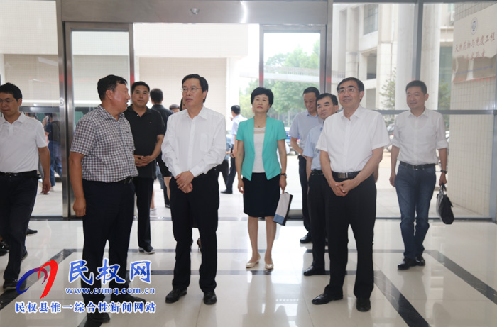 市人大常委會(huì)副主任、縣委書(shū)記姬脈常到河南大學(xué)金明校區(qū)參觀考察