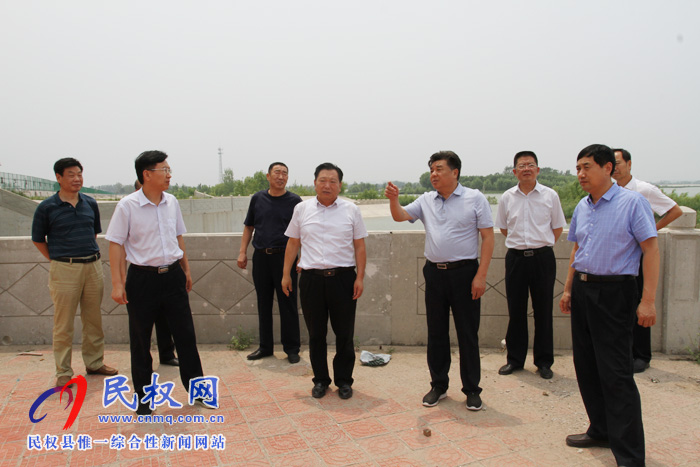 市人大常委會(huì)評(píng)議組到我縣調(diào)研水利工作 市人大常委會(huì)評(píng)議組到我縣調(diào)研水利工作
