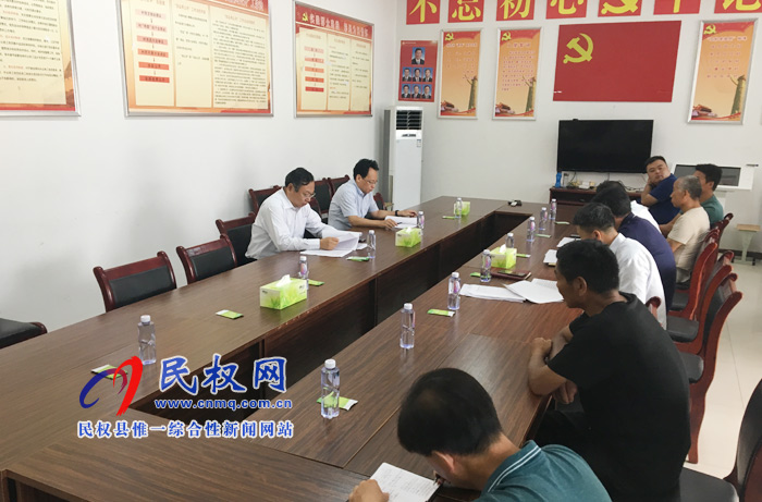 市委常委、常務(wù)副市長(zhǎng)吳祖明到我縣龍?zhí)伶?zhèn)邢莊村開(kāi)展“三?五”基層工作日活動(dòng)