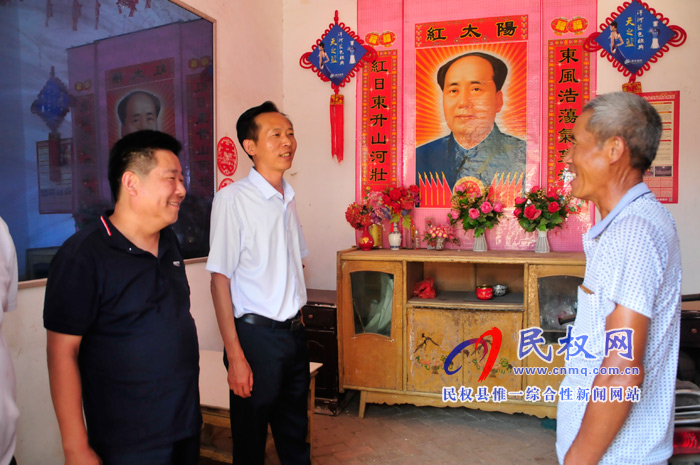 縣委常委、副縣長信木祥“八一”前夕走訪慰問復(fù)退、復(fù)員軍人