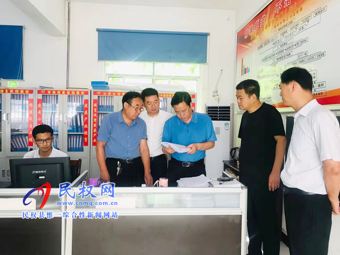 市人大常委會(huì)副主任、縣委書記姬脈常到我縣部分鄉(xiāng)鎮(zhèn)督導(dǎo)脫貧攻堅(jiān)“回頭看”集中活動(dòng)開展情況