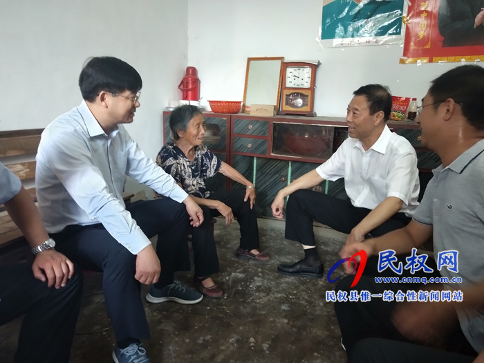 省高級(jí)法院黨組副書記、常務(wù)副院長王樹茂到我縣開展不忘初心、脫貧攻堅(jiān)等工作
