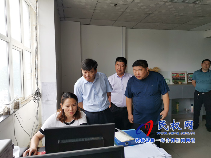 縣委副書記、縣長張團結調(diào)研環(huán)境保護工作