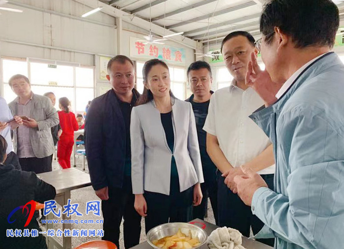 副縣長朱琳檢查我縣校園安全工作 副縣長朱琳檢查我縣校園安全工作