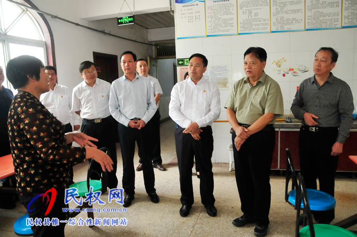 鄭州市愛心公益聯(lián)盟捐助活動走進(jìn)我縣 鄭州市愛心公益聯(lián)盟捐助活動走進(jìn)我縣