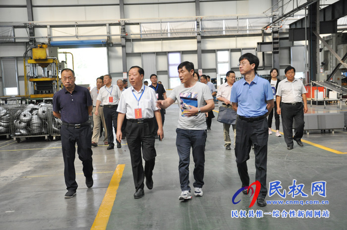 市政協(xié)評(píng)議組蒞民評(píng)議市生態(tài)環(huán)境局工作