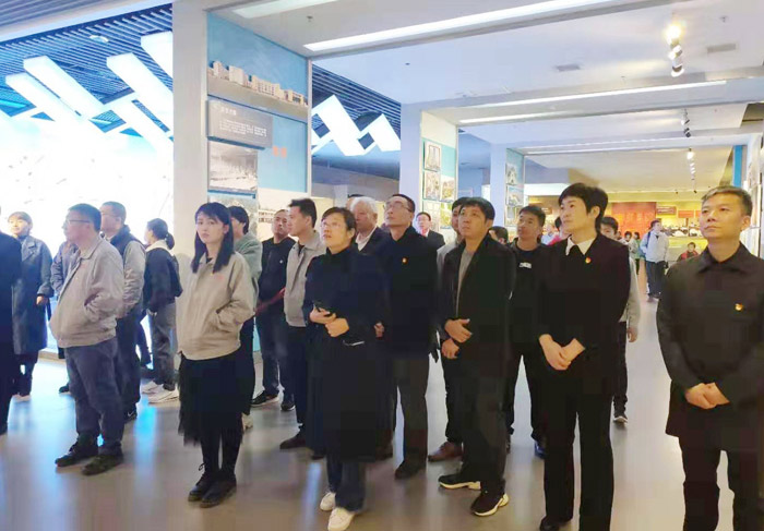 民權(quán)高新區(qū)組織非公企業(yè)開(kāi)展“不忘初心，牢記使命”革命傳統(tǒng)教育實(shí)踐活動(dòng)