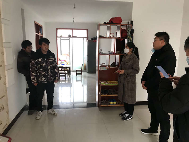 團(tuán)縣委受團(tuán)省委委托看望慰問王德恩家屬 團(tuán)縣委受團(tuán)省委委托看望慰問王德恩家屬