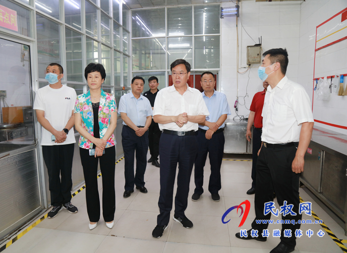 市人大常委會副主任、縣委書記姬脈常檢查兩會準備工作