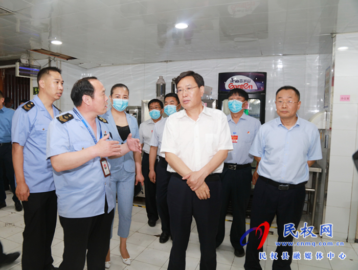 市人大常委會副主任、縣委書記姬脈常檢查兩會準備工作