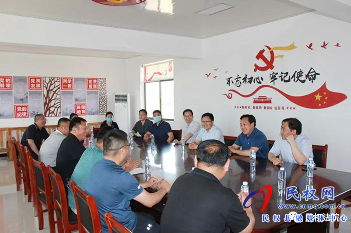 省法院黨組成員政治部主任陳兆法到野崗鎮(zhèn)調(diào)研脫貧攻堅(jiān)工作 省法院黨組成員政治部主任陳兆法到野崗鎮(zhèn)調(diào)研脫貧攻堅(jiān)工作