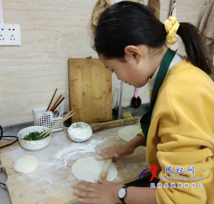 民權(quán)縣實驗小學開展“我是勞動小能手”勞動體驗活動 民權(quán)縣實驗小學開展“我是勞動小能手”勞動體驗活動