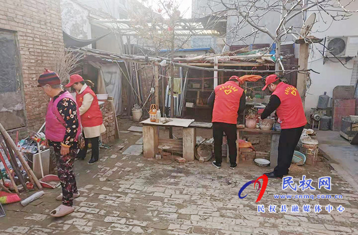 民權(quán)縣水務(wù)公司開展“獻(xiàn)暖暖愛心”文明實(shí)踐主題活動(dòng) 民權(quán)縣水務(wù)公司開展“獻(xiàn)暖暖愛心”文明實(shí)踐主題活動(dòng)