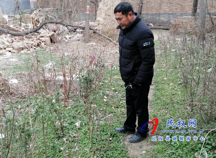 花園鄉(xiāng)深入開展禁毒宣傳及罌粟排查工作 ? 花園鄉(xiāng)深入開展禁毒宣傳及罌粟排查工作 ?