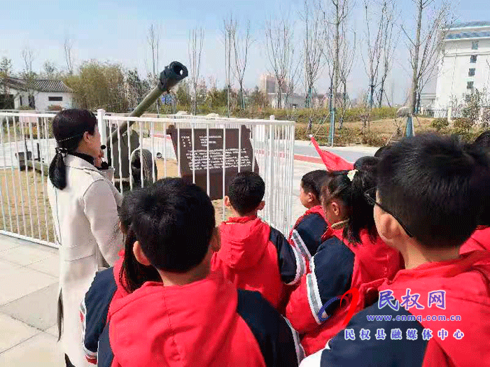 民權(quán)縣第五小學(xué)開展“從小學(xué)黨史，永遠(yuǎn)跟黨走”主題教育活動