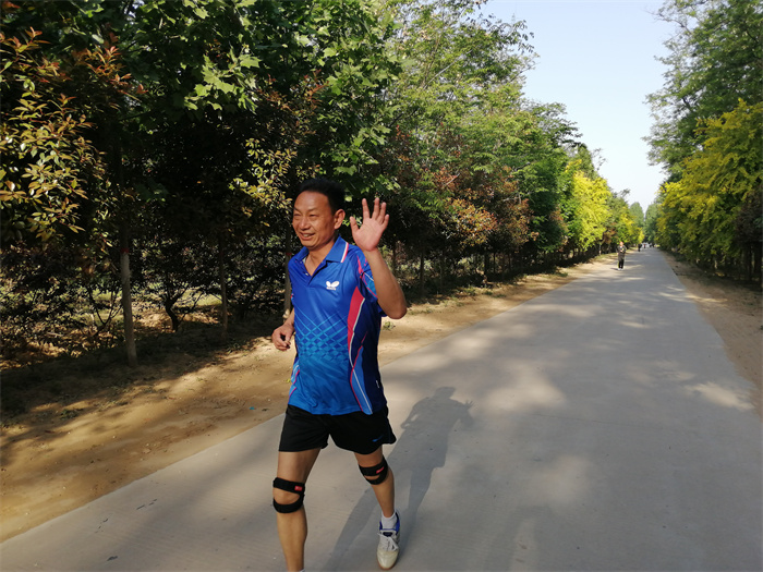 民權(quán)縣第三小學(xué)舉行“永遠跟黨走奮斗新征程”慶祝建黨100周年徒步活動 民權(quán)縣第三小學(xué)舉行“永遠跟黨走奮斗新征程”慶祝建黨100周年徒步活動