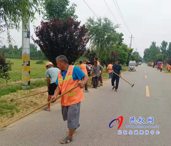 【黨員為咱辦實事】龍?zhí)伶?zhèn)：扎實開展夏季公路養(yǎng)護管理工作