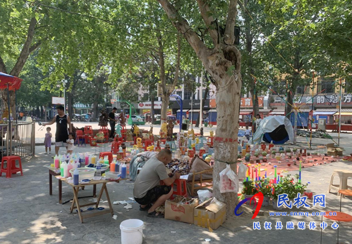 民權(quán)縣12345：廣場(chǎng)占用問題 12345開展現(xiàn)場(chǎng)辦公
