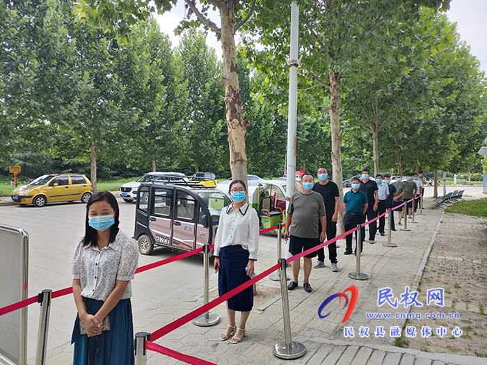 花園鄉(xiāng)迅速開(kāi)啟第二輪核酸檢測(cè)工作 花園鄉(xiāng)迅速開(kāi)啟第二輪核酸檢測(cè)工作