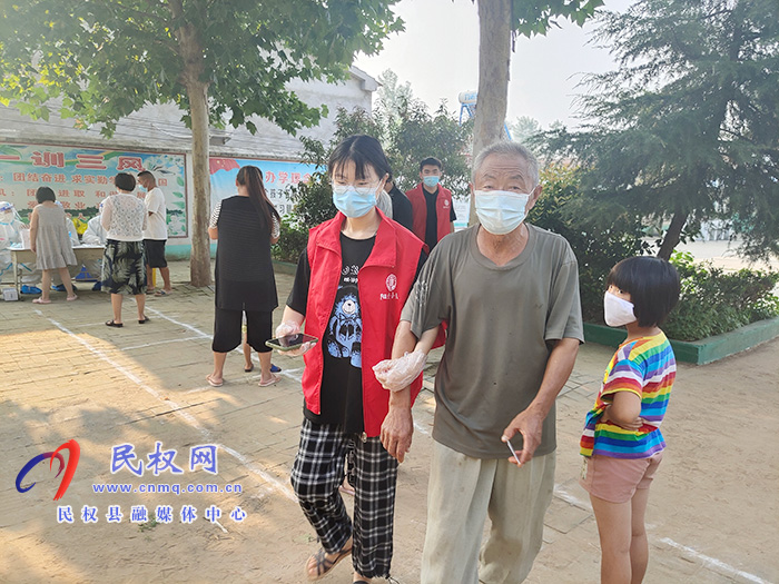 雙塔鎮(zhèn)大學(xué)生志愿者在行動(dòng): 疫情防控守初心 志愿先鋒顯擔(dān)當(dāng) 雙塔鎮(zhèn)大學(xué)生志愿者在行動(dòng): 疫情防控守初心 志愿先鋒顯擔(dān)當(dāng)